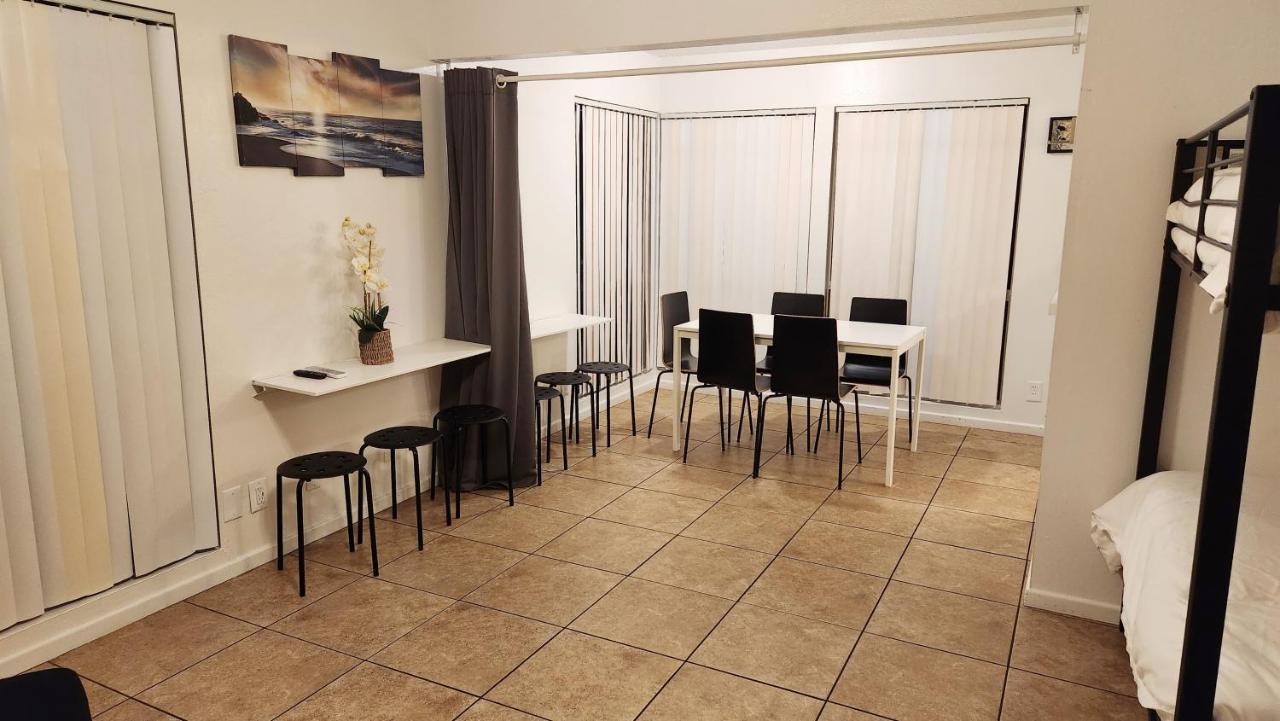 Centrally Located, 4X Queen, 300 Mbps Internet With Backyard! هيميت المظهر الخارجي الصورة