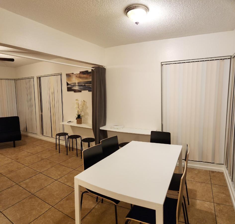 Centrally Located, 4X Queen, 300 Mbps Internet With Backyard! هيميت المظهر الخارجي الصورة